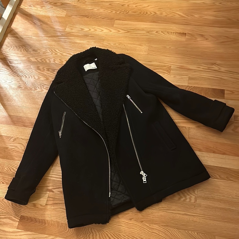 Motto thick jacket from Aritzia